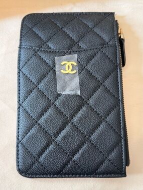 🖤 Black Quilted IPhone Case with wallet and zipper 5 card holders BN